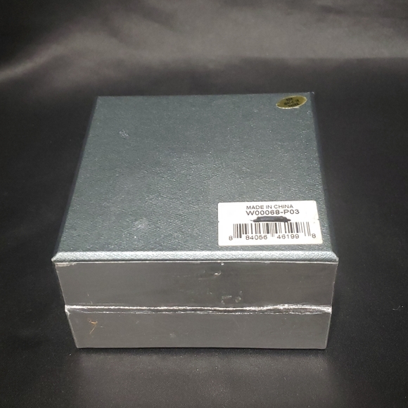 Worthington NIB Victorian Style Green Crystal Pin - Picture 9 of 10